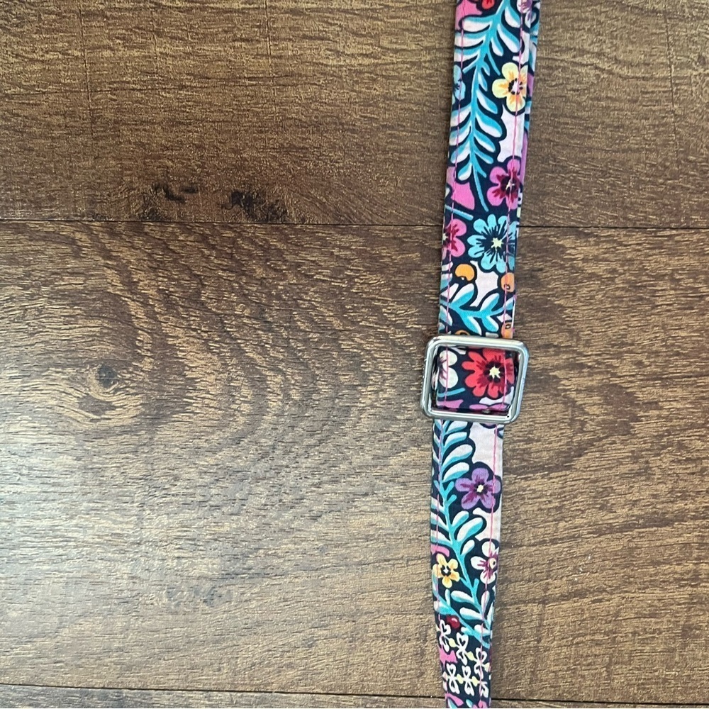 Vera Bradley women’s kaleidoscope crossbody purse bag zip closure pockets - Picture 8 of 9